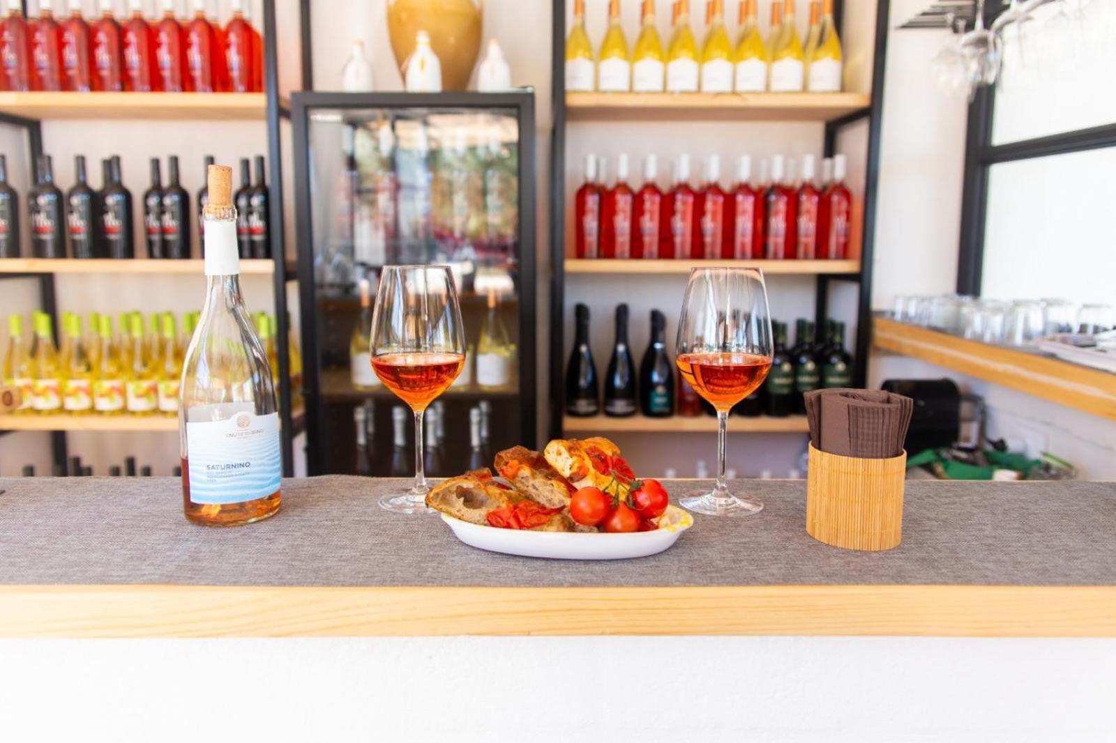 Tenuta Amostuni-country House Alojamento de Acomodação e Pequeno-almoço Ostuni